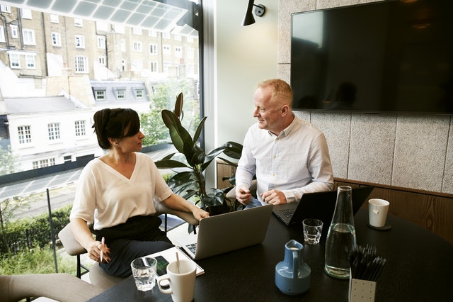 office talking - Business Growth Advice